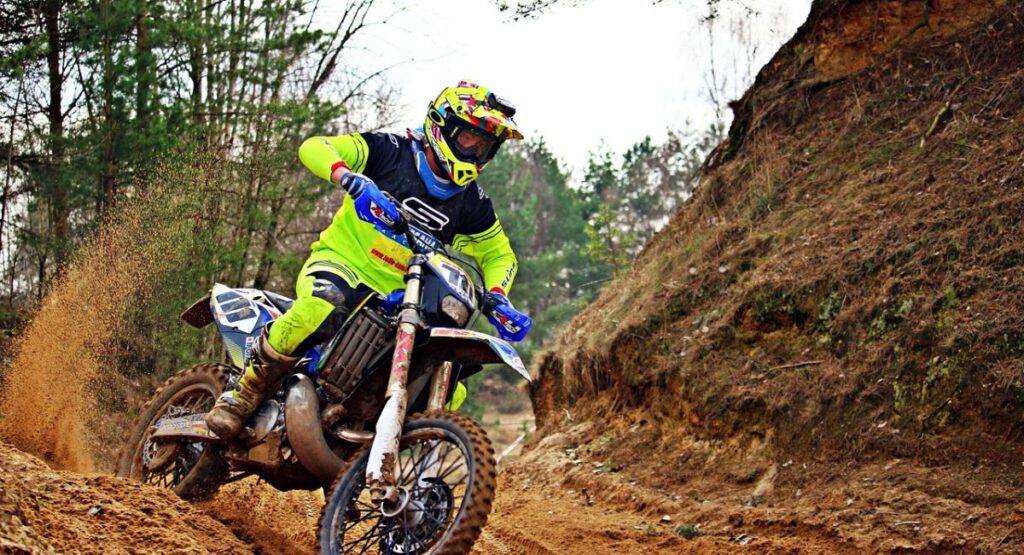 Alpinestars Tech 10: Supreme Motocross Boots of Protection