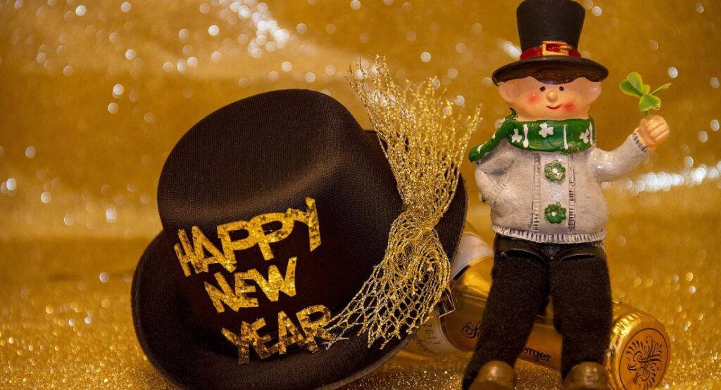 Best New Year Quotes to Welcome Hope Happiness and Success