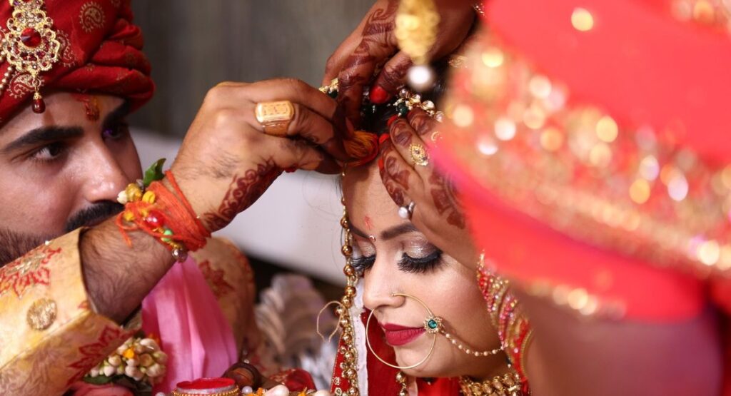 Romantic Ukhane in Marathi for Male for Marriage Ceremony